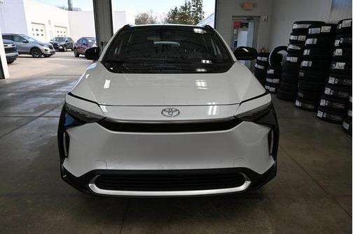 2025 Toyota bZ4X Limited