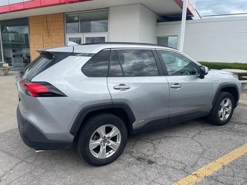 2020 Toyota RAV4 Hybrid XLE