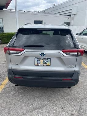 2020 Toyota RAV4 Hybrid XLE