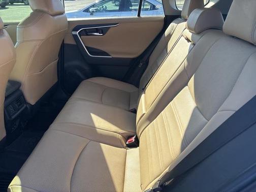 2022 Toyota RAV4 Hybrid Limited