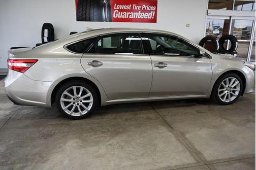 Champagne 2013 Toyota Avalon Limited