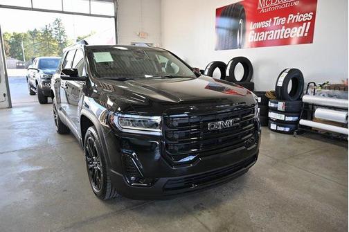 2023 GMC Acadia FWD SLT
