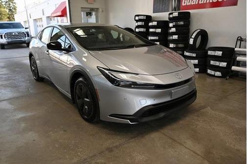 2025 Toyota Prius LE