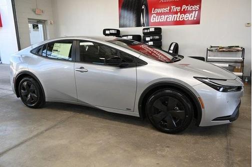 2025 Toyota Prius LE