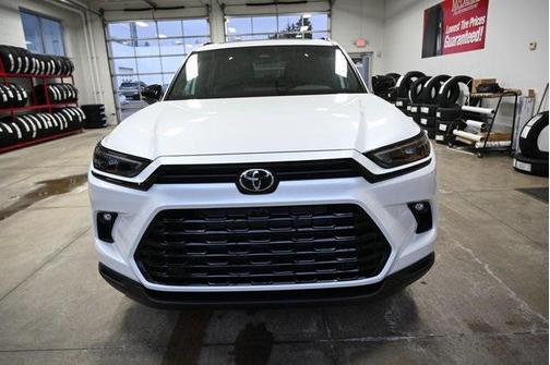 2026 Toyota Highlander Hybrid Base