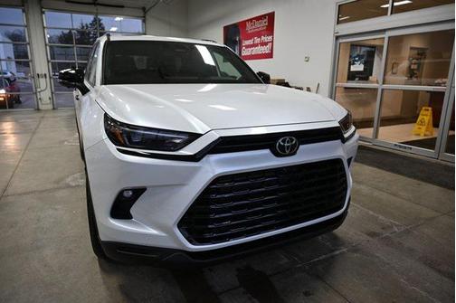 2026 Toyota Highlander Hybrid Base