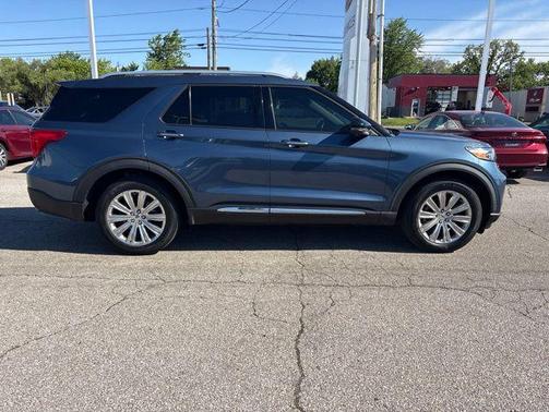Blue Metallic 2020 Ford Explorer Limited