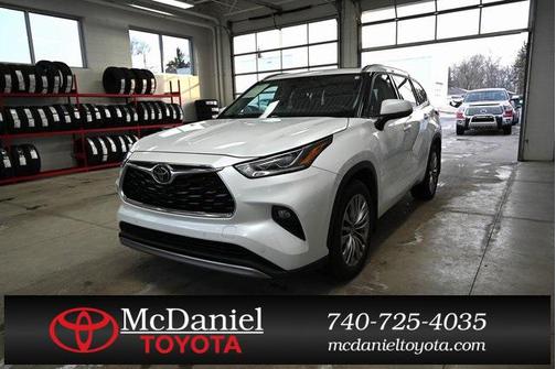 2022 Toyota Highlander Platinum