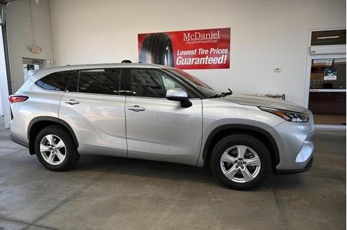 2022 Toyota Highlander LE