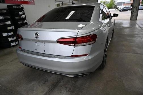 2021 Volkswagen Passat 2.0T SE
