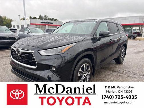 Midnight Black Metallic 2023 Toyota Highlander XLE