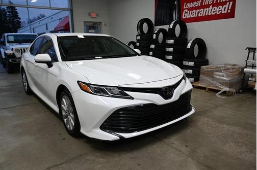 2020 Toyota Camry LE