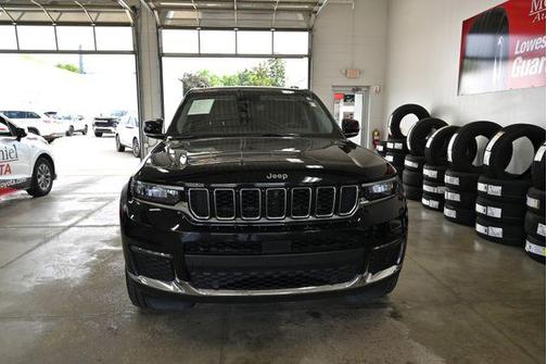 Diamond Black Crystal Pearlcoat 2023 Jeep Grand Cherokee L Limited