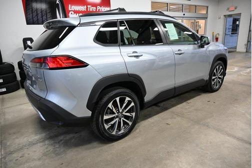 2023 Toyota Corolla Cross XLE