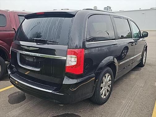 2012 Chrysler Town & Country Touring