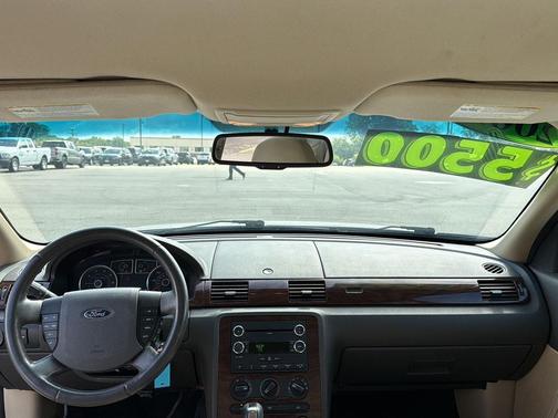 White Sand Clearcoat Metallic Tri-Coat 2009 Ford Taurus SE