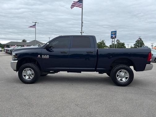 True Blue Pearlcoat 2018 RAM 2500 Tradesman Crew Cab 4x4 6'4' Box