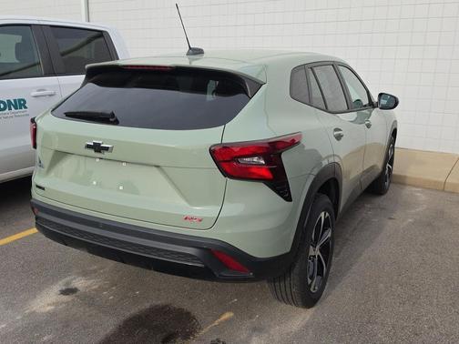 Cacti Green 2024 Chevrolet Trax FWD 1RS