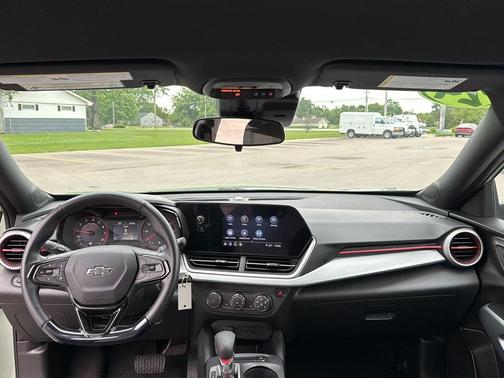Cacti Green 2024 Chevrolet Trax FWD 1RS