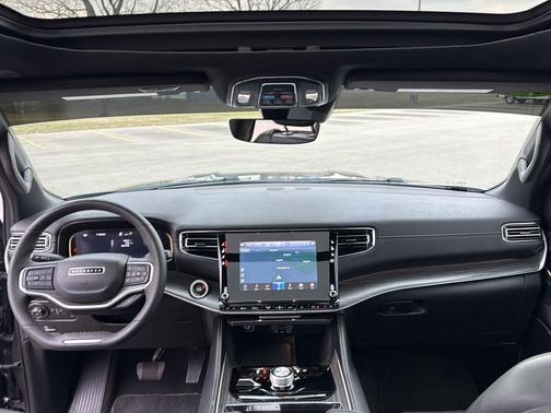 2023 Jeep Wagoneer L Series II 4x4