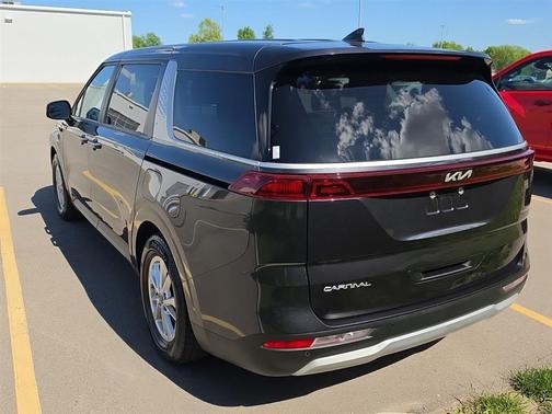 Panthera Metal 2023 Kia Carnival LX