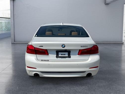 Mineral White Metallic 2020 BMW 530 xDrive