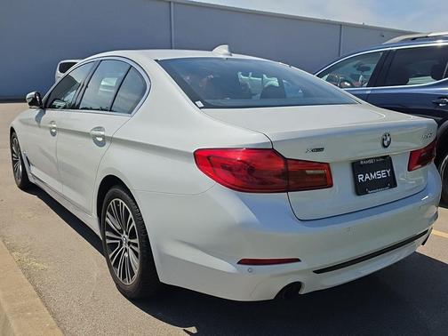 Mineral White Metallic 2020 BMW 530 xDrive