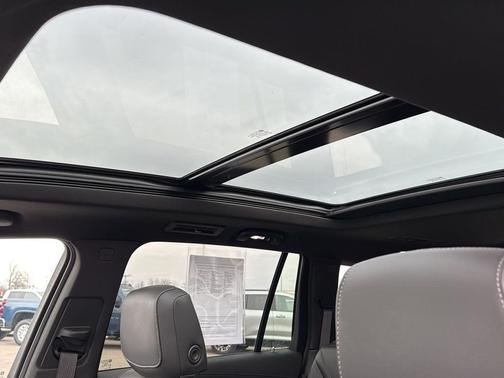 2025 Cadillac XT6 Premium Luxury FWD