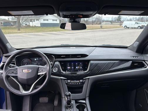 2025 Cadillac XT6 Premium Luxury FWD