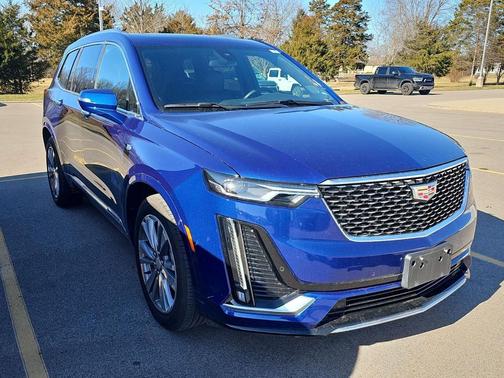 2025 Cadillac XT6 Premium Luxury FWD