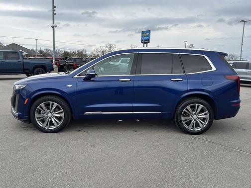 2025 Cadillac XT6 Premium Luxury FWD