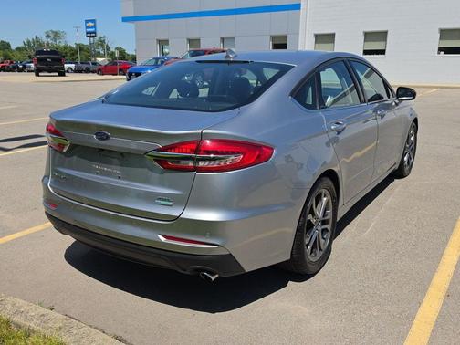 Iconic Silver 2020 Ford Fusion SEL