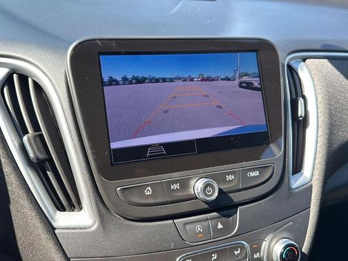 Summit White 2023 Chevrolet Malibu FWD 1LT