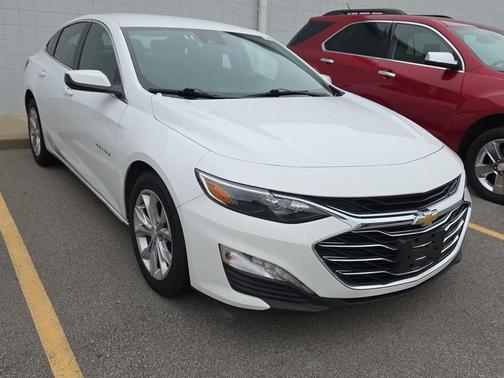 Summit White 2023 Chevrolet Malibu FWD 1LT