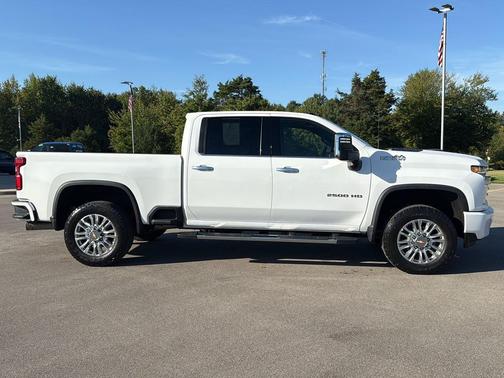 2022 Chevrolet Silverado 2500 High Country