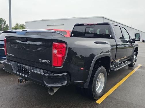 2022 Chevrolet Silverado 3500 High Country