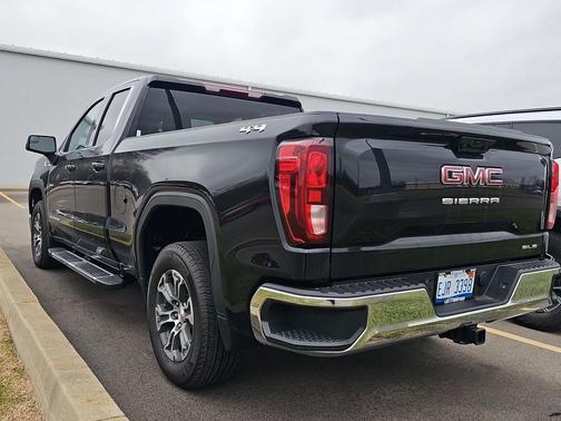 2023 GMC Sierra 1500 SLE