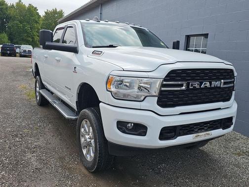2022 RAM 2500 Big Horn Crew Cab 4x4 6'4' Box