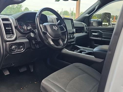 2022 RAM 2500 Big Horn Crew Cab 4x4 6'4' Box