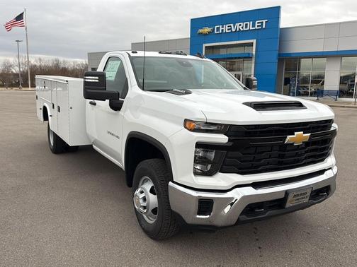 Summit White 2026 Chevrolet Silverado 3500 WT