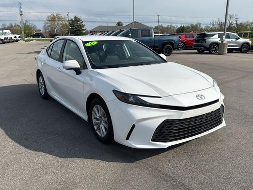 2025 Toyota Camry SEDAN