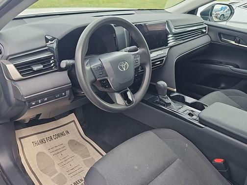 2025 Toyota Camry SEDAN