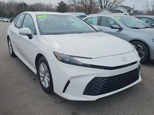 2025 Toyota Camry SEDAN