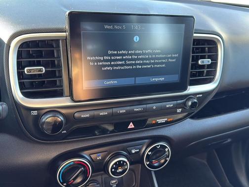 2021 Hyundai VENUE SE