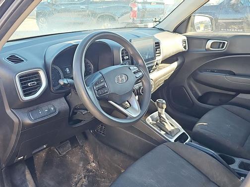 2021 Hyundai VENUE SE
