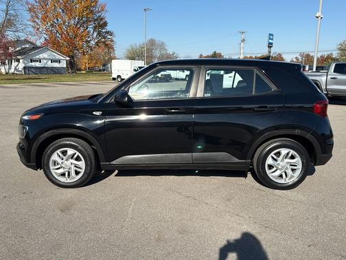 2021 Hyundai VENUE SE