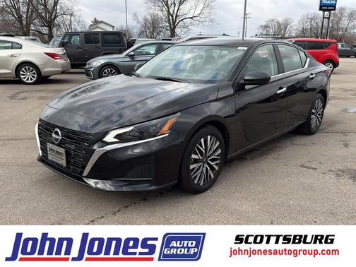 2025 Nissan Altima SV FWD