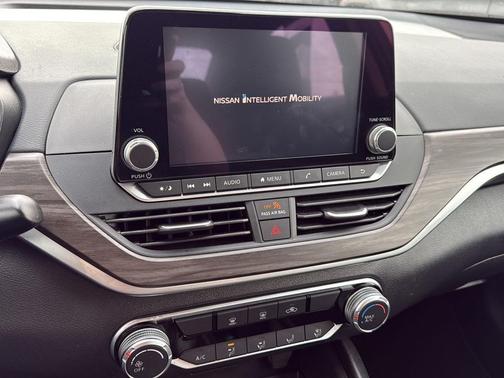 2025 Nissan Altima SV FWD