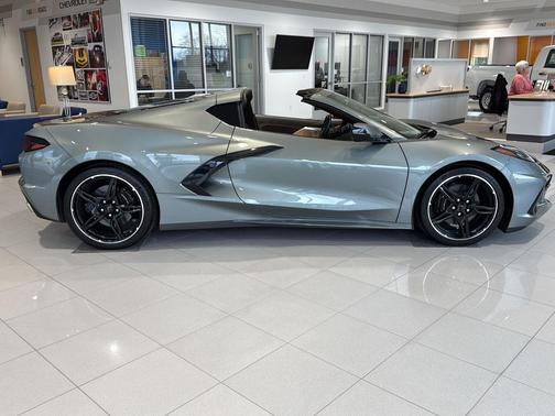 2022 Chevrolet Corvette Stingray w/2LT