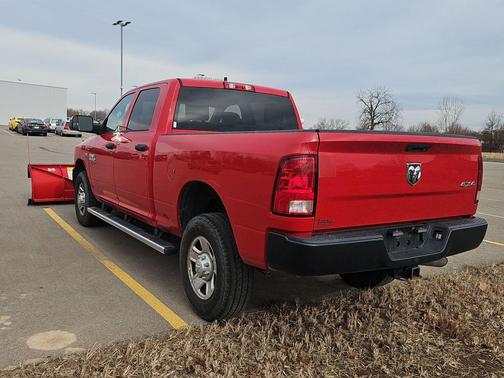 2018 RAM 3500 Tradesman Crew Cab 4x4 6'4' Box